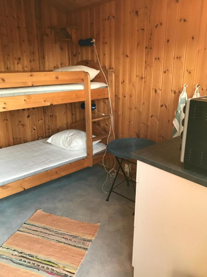Bjoersjoeas Vildmark - Small Camping Cabin Close To Nature Olofstorp Esterno foto
